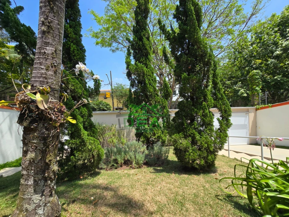 Casa Térrea para Venda no Alto de Pinheiros, 4 Dorms, 2 Suítes e 6 Vagas