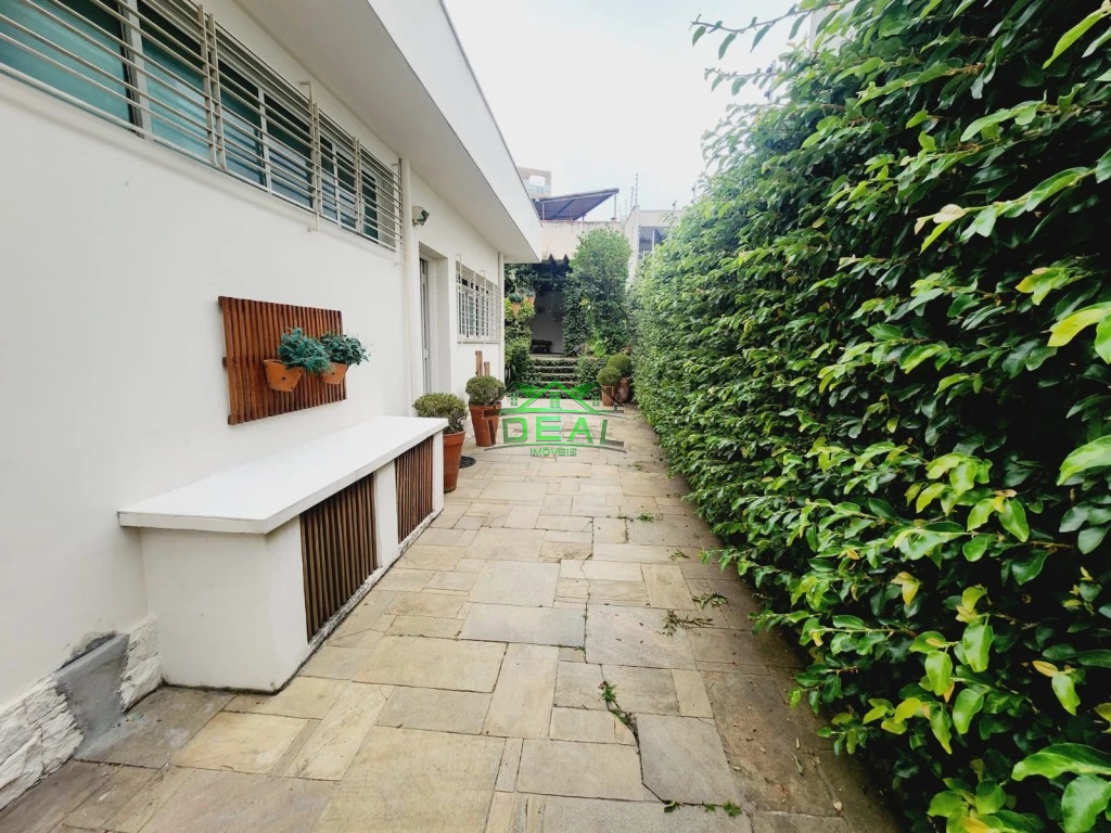 Casa Térrea para Venda no Alto da Lapa, bem localizada e rua arborizada Imagens do imóveis Casa Térrea para Venda no Alto da Lapa, bem localizada e rua arborizada