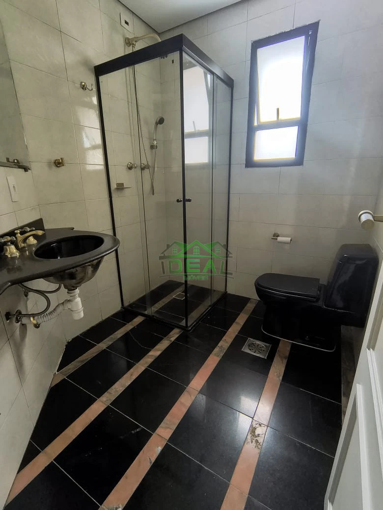 Apartamento a venda. Excelente localização. 3 Dormitórios sendo 1 suíte, 2 vagas