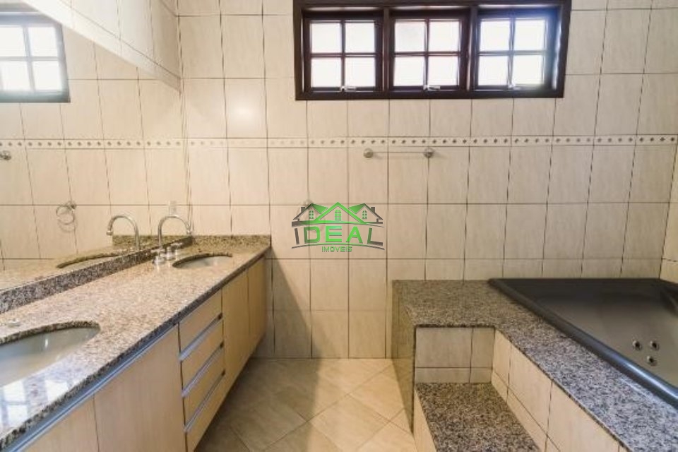 Casa térrea com 3 domitórios , 3 suíte, 5 vagas, 340 m, 627 m Imagens do imóveis Casa térrea com 3 domitórios , 3 suíte, 5 vagas, 340 m, 627 m