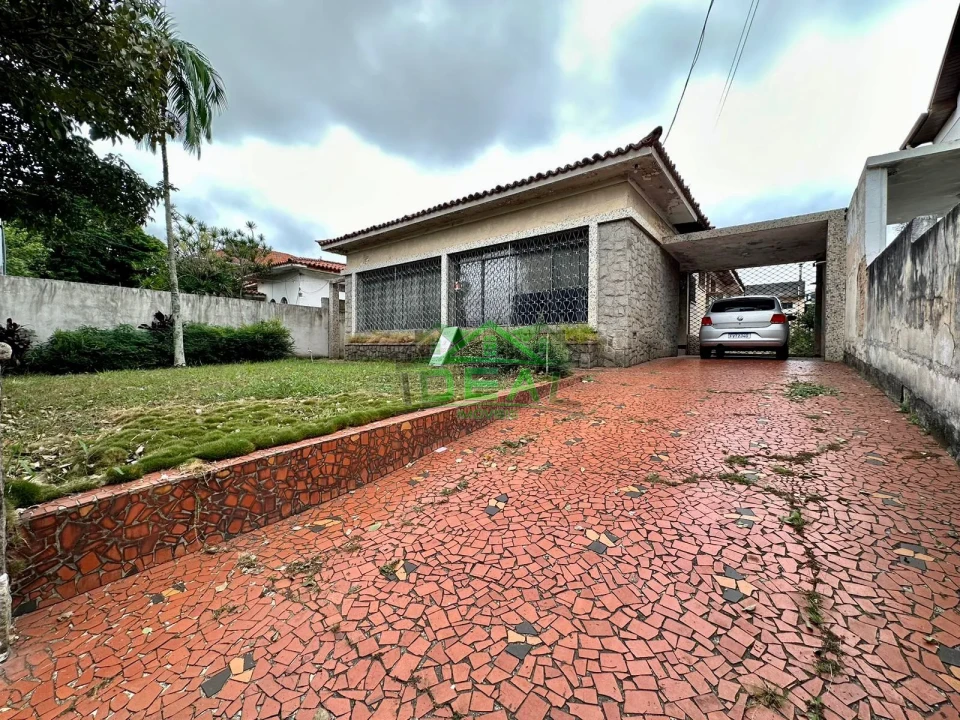 Casa Térrea à Venda para Reforma em Localização Privilegiada | 650 m²