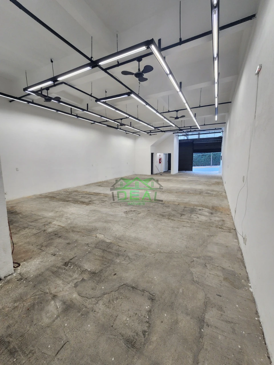 Imagens do imóveis Salão térreo para Locação em Pinheiros, 200m²