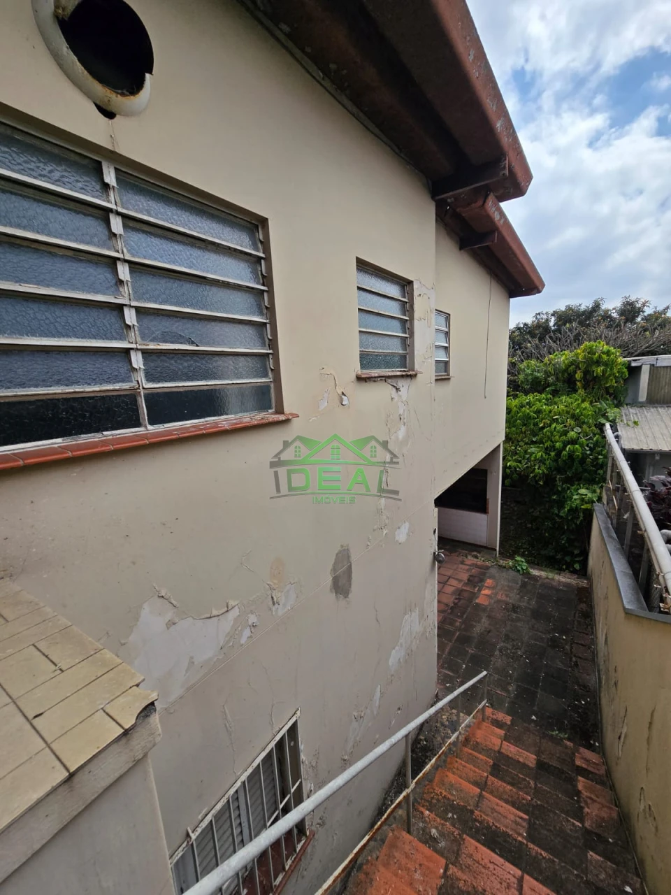 Casa Térrea disponível para Venda, com possibilidade de uso comercial ou residencial, localizada na Lapa.