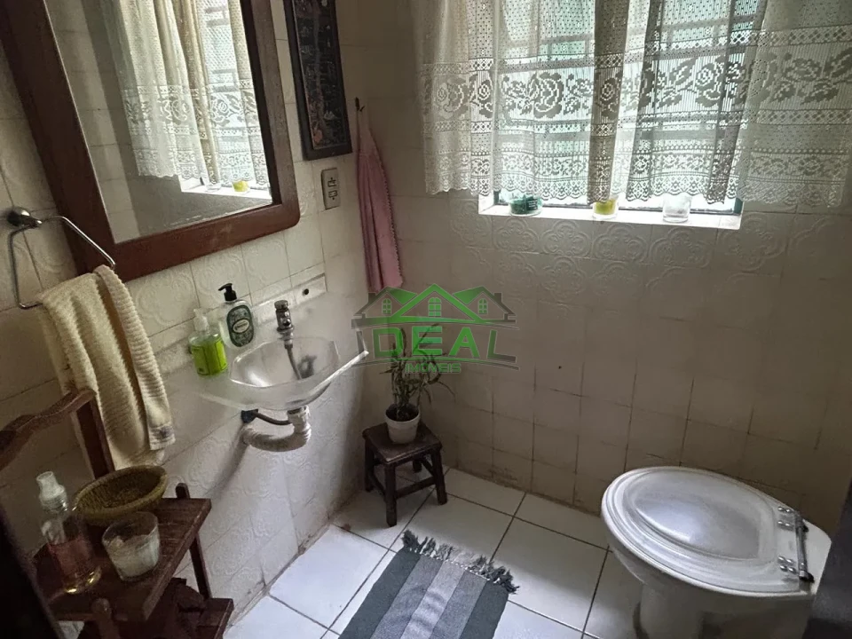 Sobrado  a venda  no Alto da Lapa, 3 dormitórios sendo 3 suítes, 4 vagas, 236 m