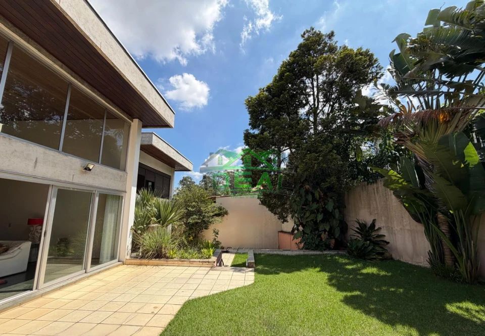 Imagens do imóveis Espaçoso Sobrado para Venda no Alto da Lapa, 4 suítes, 6 Banheiros e 6 Vagas