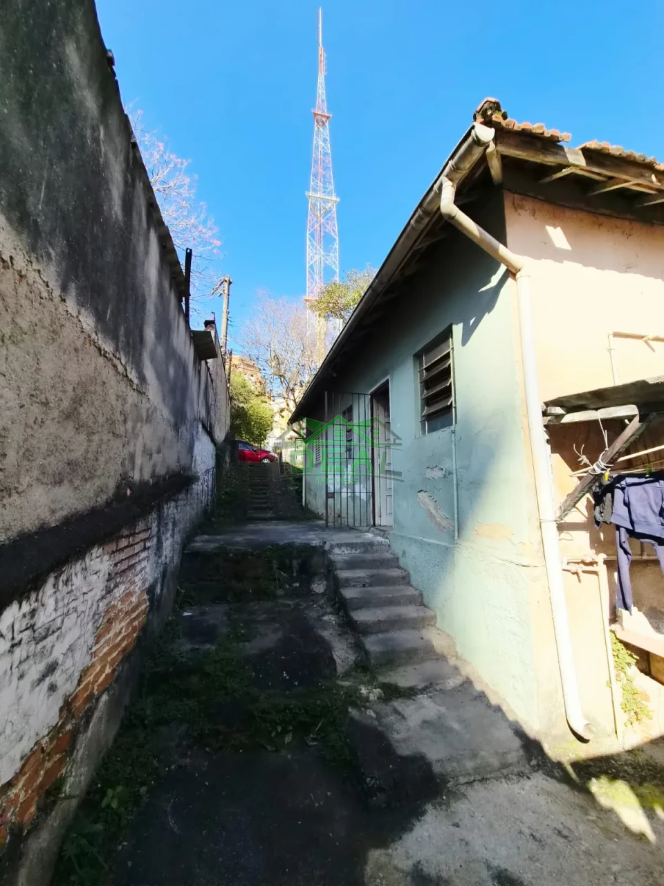 Casa térrea a venda, 2 casas no mesmo terreno, 3 vagas de garagem