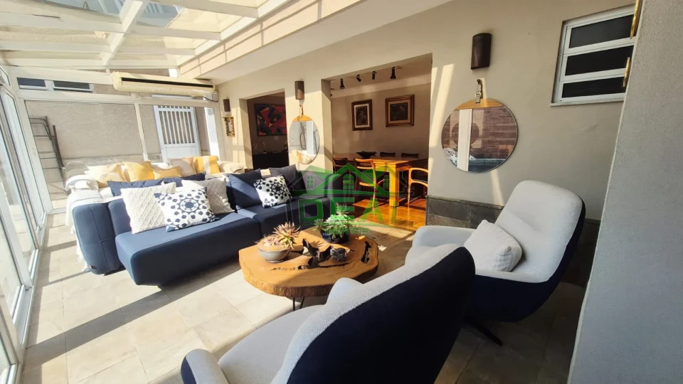 Imagens do imóveis Linda Casa com 4 suítes,6 vagas de garagem . Lazer completo