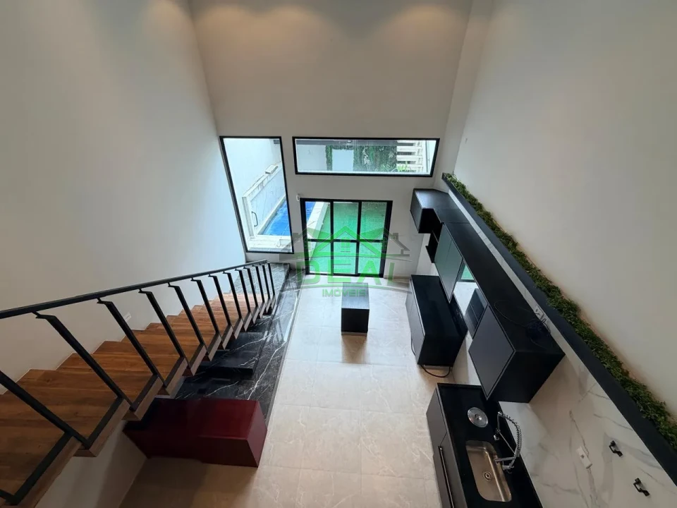 Sobrado Triplex com Pé-Direito Alto, Escritório e Terraço Gourmet no Alto da Lapa