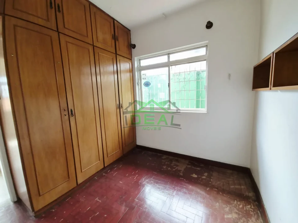Casa Térrea a Venda no Alto da Lapa | Garagem para 10 Carros