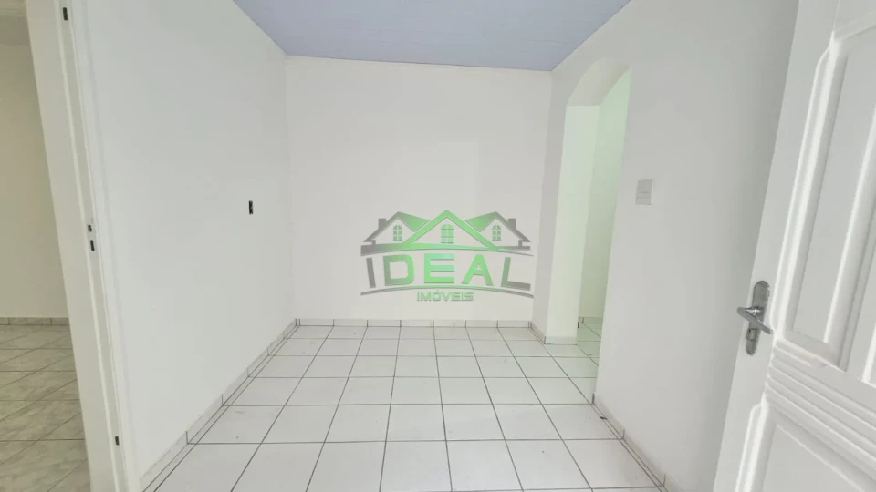 Imagens do imóveis Casa a venda com 2 dormitórios, sendo um suíte, parte inferior com 2 dormitórios,5 vagas de garagem