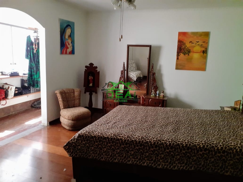 Sobrado para Venda no bairro Vila Ipojuca, 5 dorm, 2 suíte, 4 vagas, 348 m, 405 m