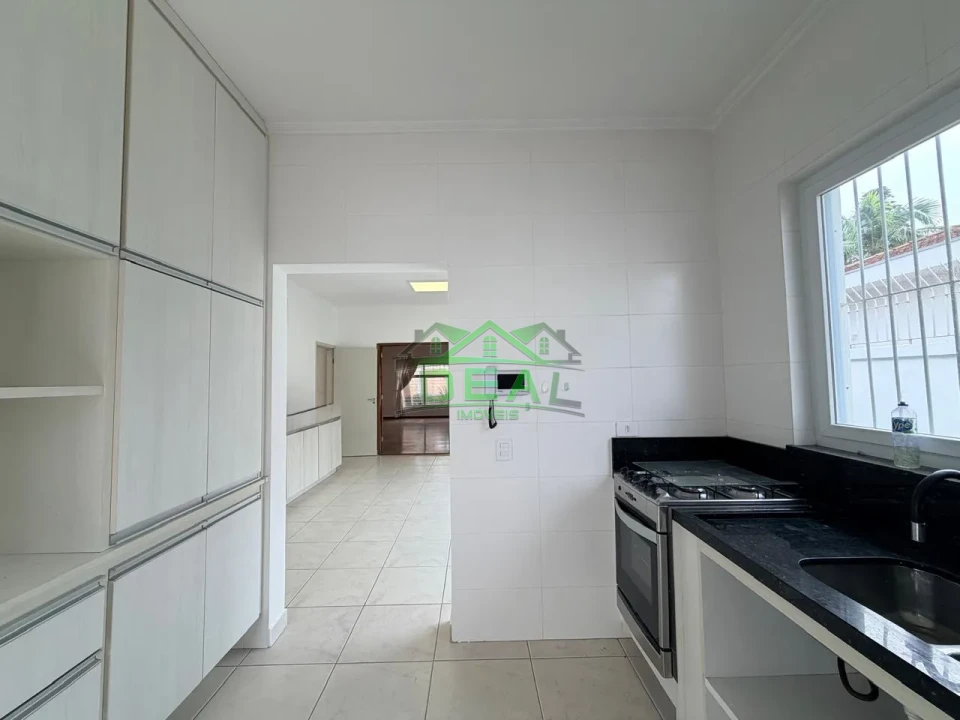 Imagens do imóveis Casa Térrea para Locação no Alto da Lapa, Rua Tranquila e Arborizada