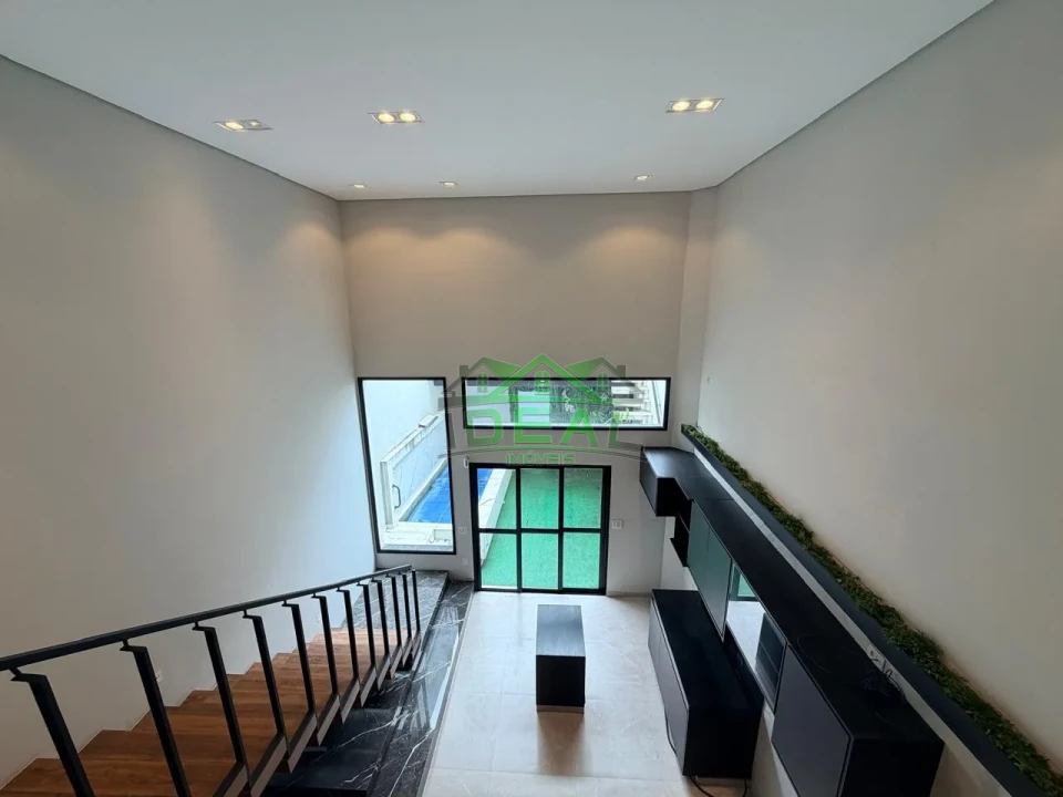 Sobrado Triplex com Pé-Direito Alto, Escritório e Terraço Gourmet no Alto da Lapa
