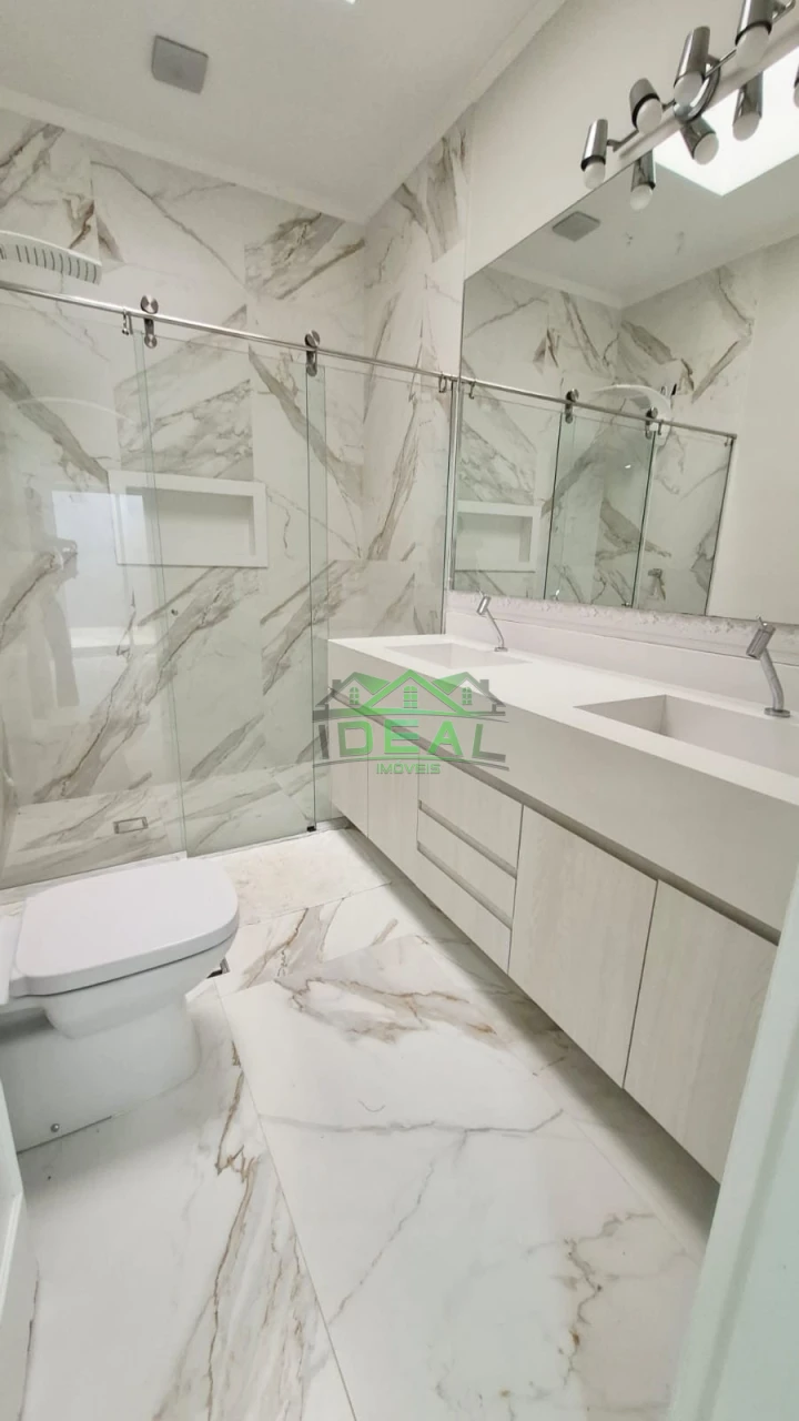 Imagens do imóveis Excelente Casa Térrea , Totalmente Reformada, 3 Suítes,4 vagas