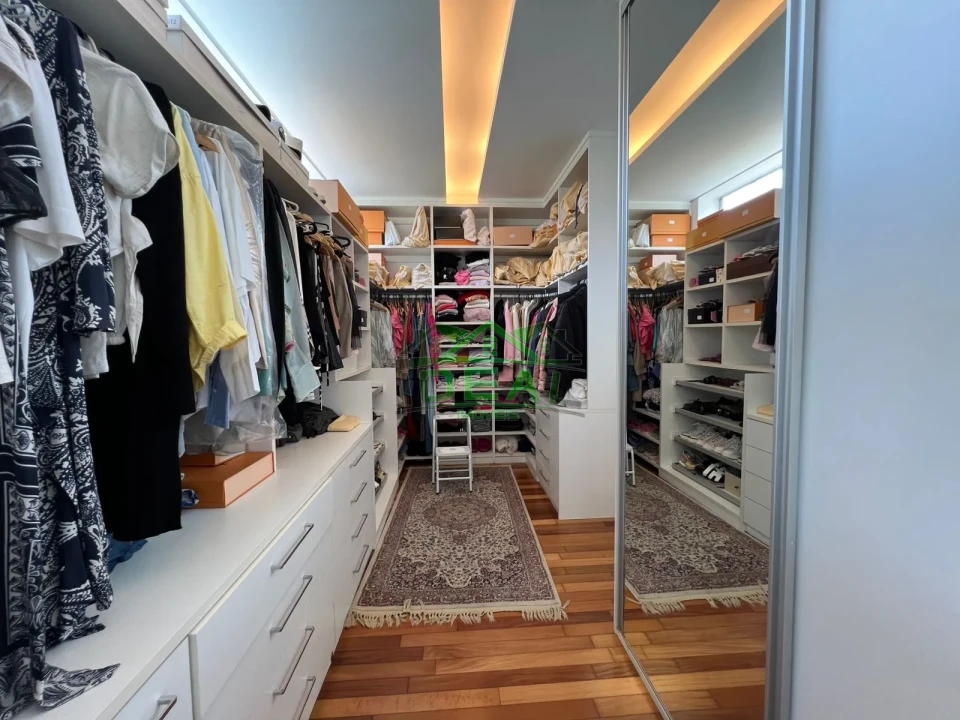 Imagens do imóveis Excelente Sobrado a Venda no Coração da City Lapa, 4Dormitórios sendo 2 suítes, 6 vagas