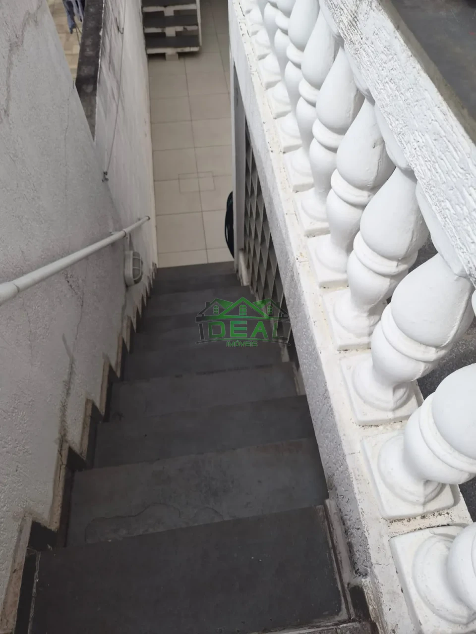 Casa Térrea a Venda- 4 Dormitórios sendo 1 suíte-2 vagas de garagem