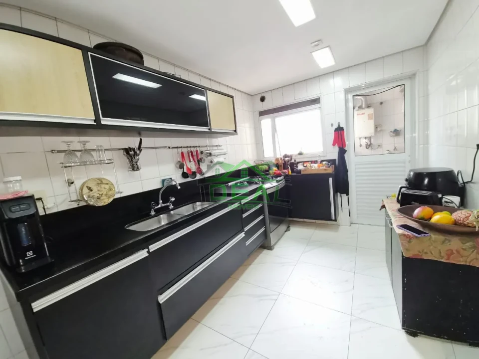 Apartamento a Venda. 3 Suítes. Varanda Gourmet. 2 vagas de garagem