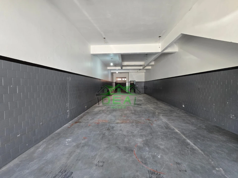 Salão Comercial para Locação na Vila Leopoldina, 2 Banheiros, 170 m²