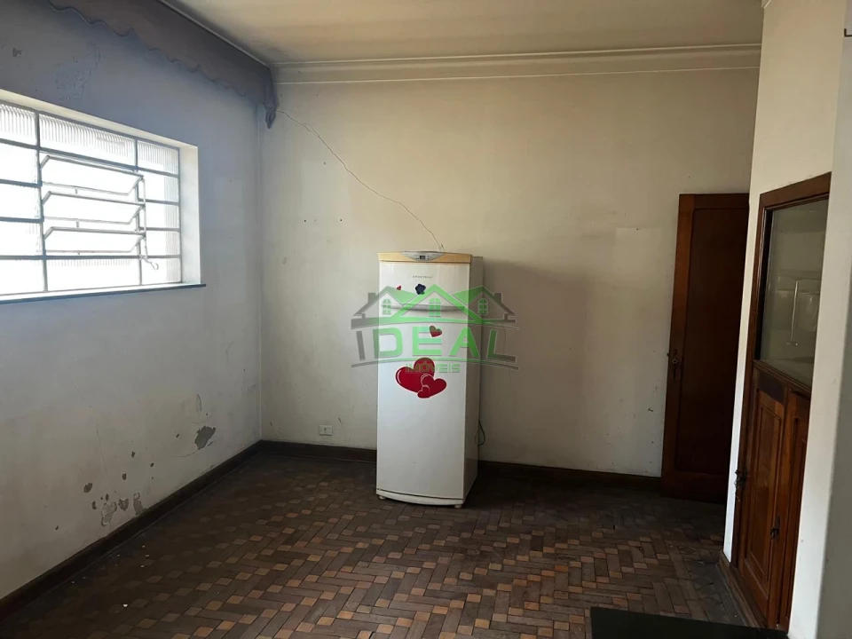 Casa Térrea à Venda para Reforma em Localização Privilegiada | 650 m²