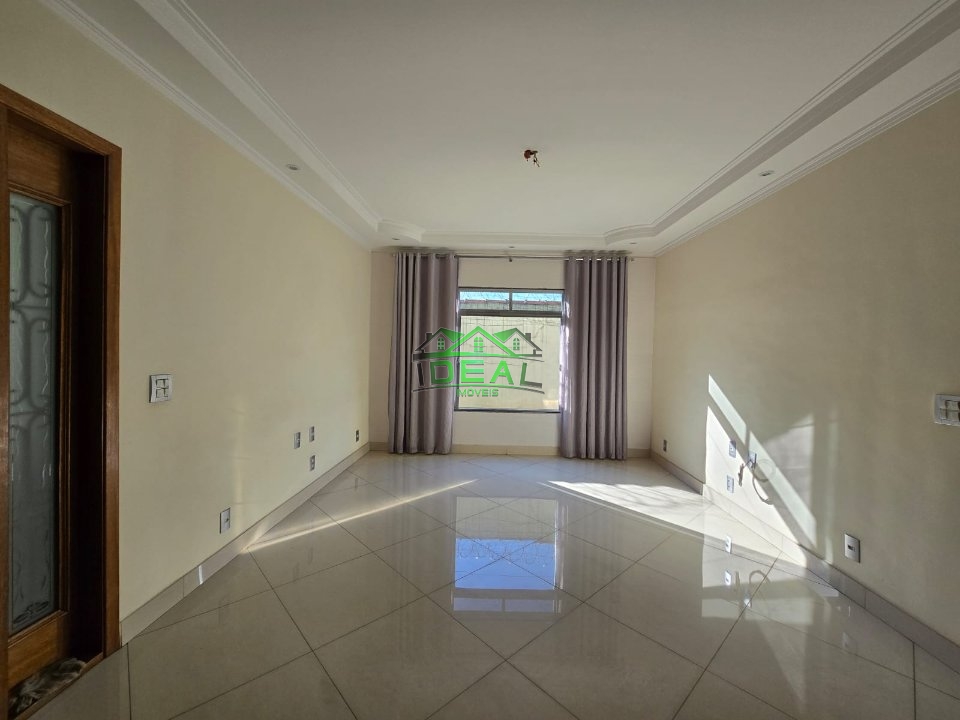 Sobrado para Venda na Vila Barreto, 2 Casas, 6 dorm(s), 1 suite(s), 3 vaga(s), 360 m² Imagens do imóveis Sobrado para Venda na Vila Barreto, 2 Casas, 6 dorm(s), 1 suite(s), 3 vaga(s), 360 m²