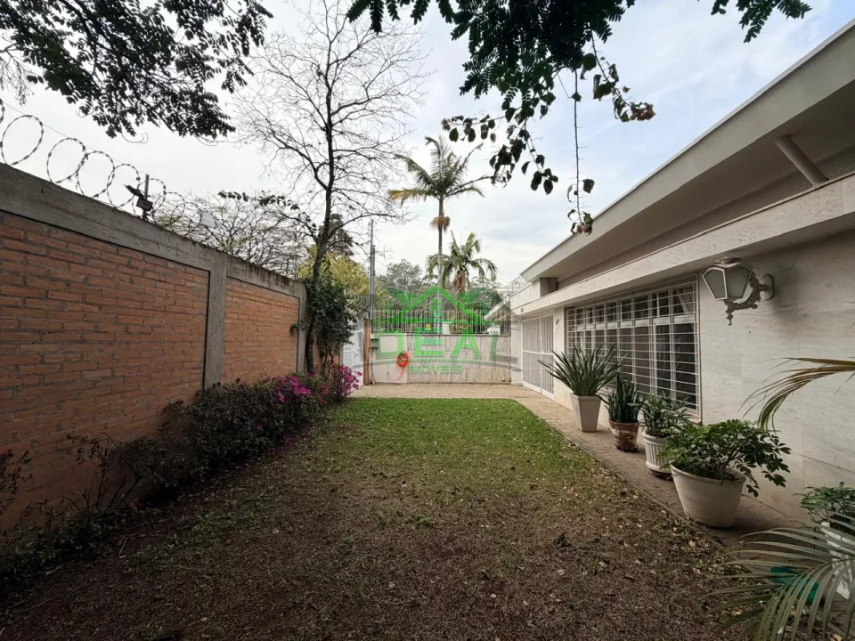 Imagens do imóveis Casa Térrea para Locação no Alto da Lapa, Rua Tranquila e Arborizada