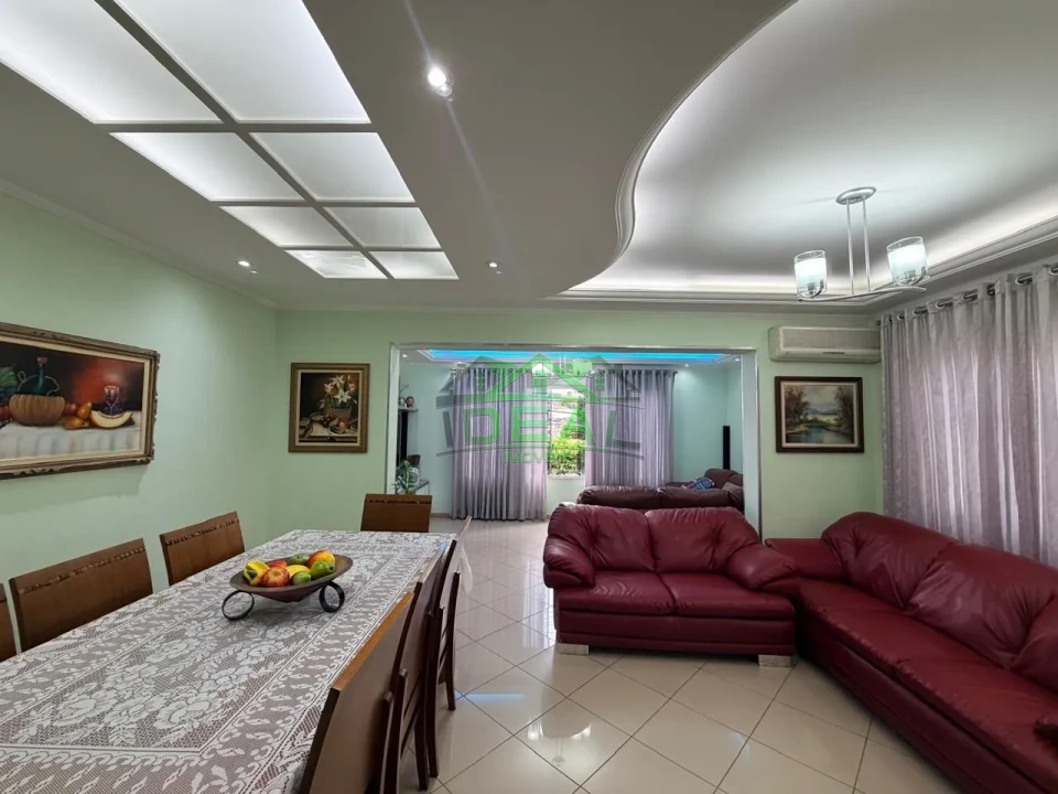 Casa para Venda no Jaguaré, 3 Dormitórios sendo 1 Suíte e 4 Vagas
