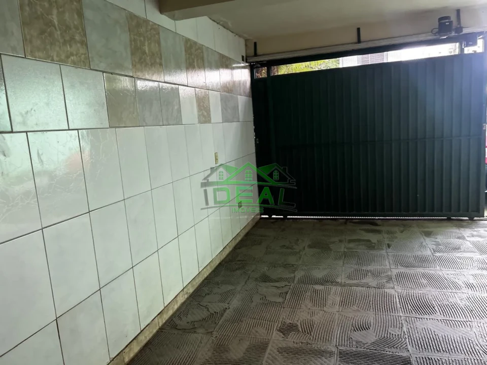 Sobrado  a venda  no Alto da Lapa, 3 dormitórios sendo 3 suítes, 4 vagas, 236 m