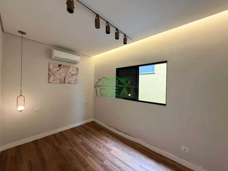 Sobrado Triplex com Pé-Direito Alto, Escritório e Terraço Gourmet no Alto da Lapa