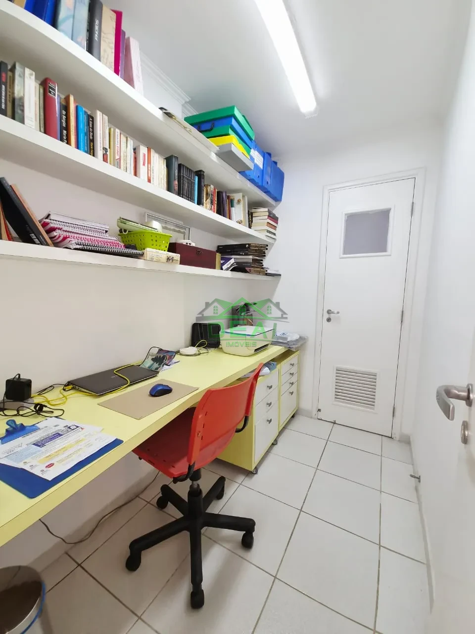 Apartamento a venda com 3 dormitórios , sendo 2 suítes, 3 vagas