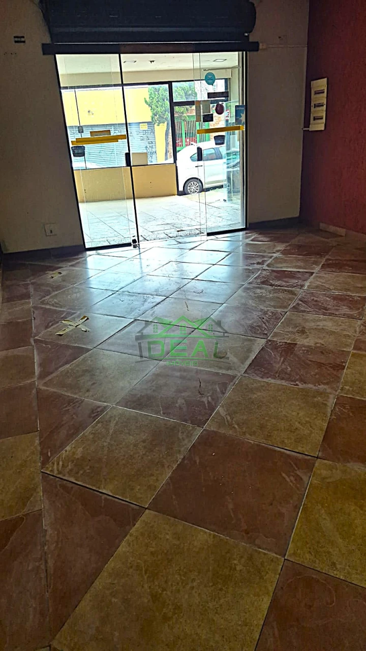 Salão Comercial para Restaurante, Cabelereiro, para Locação em Alto Pinheiros, 225m²