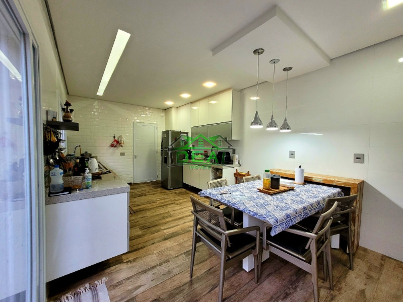Sobrado para Venda no Alto da Lapa, 4 dorm(s), 2 suite(s), 4 vaga(s), 463 m², Reformada!