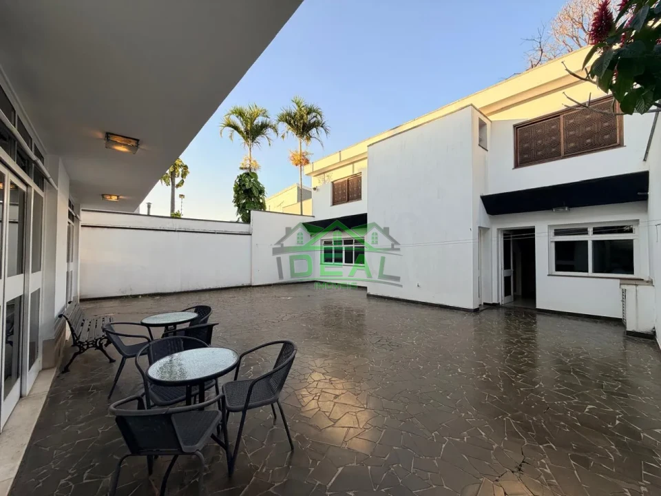 Sobrado para Venda no Alto da Lapa, Rua Tranquila e Arborizada