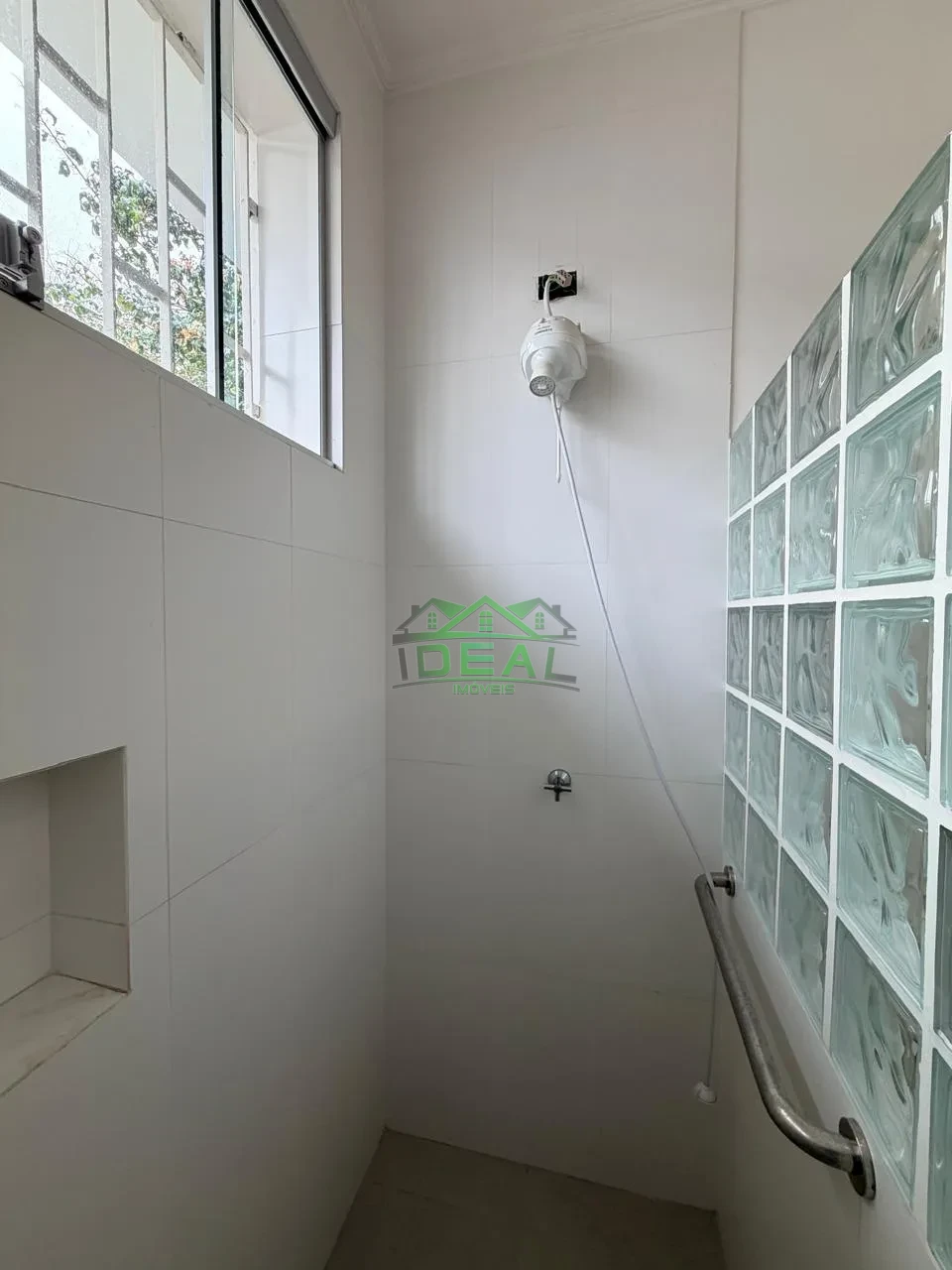 Imagens do imóveis Casa Térrea para Locação no Alto da Lapa, Rua Tranquila e Arborizada