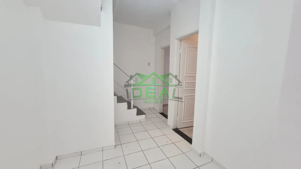 Imagens do imóveis Casa a venda com 2 dormitórios, sendo um suíte, parte inferior com 2 dormitórios,5 vagas de garagem