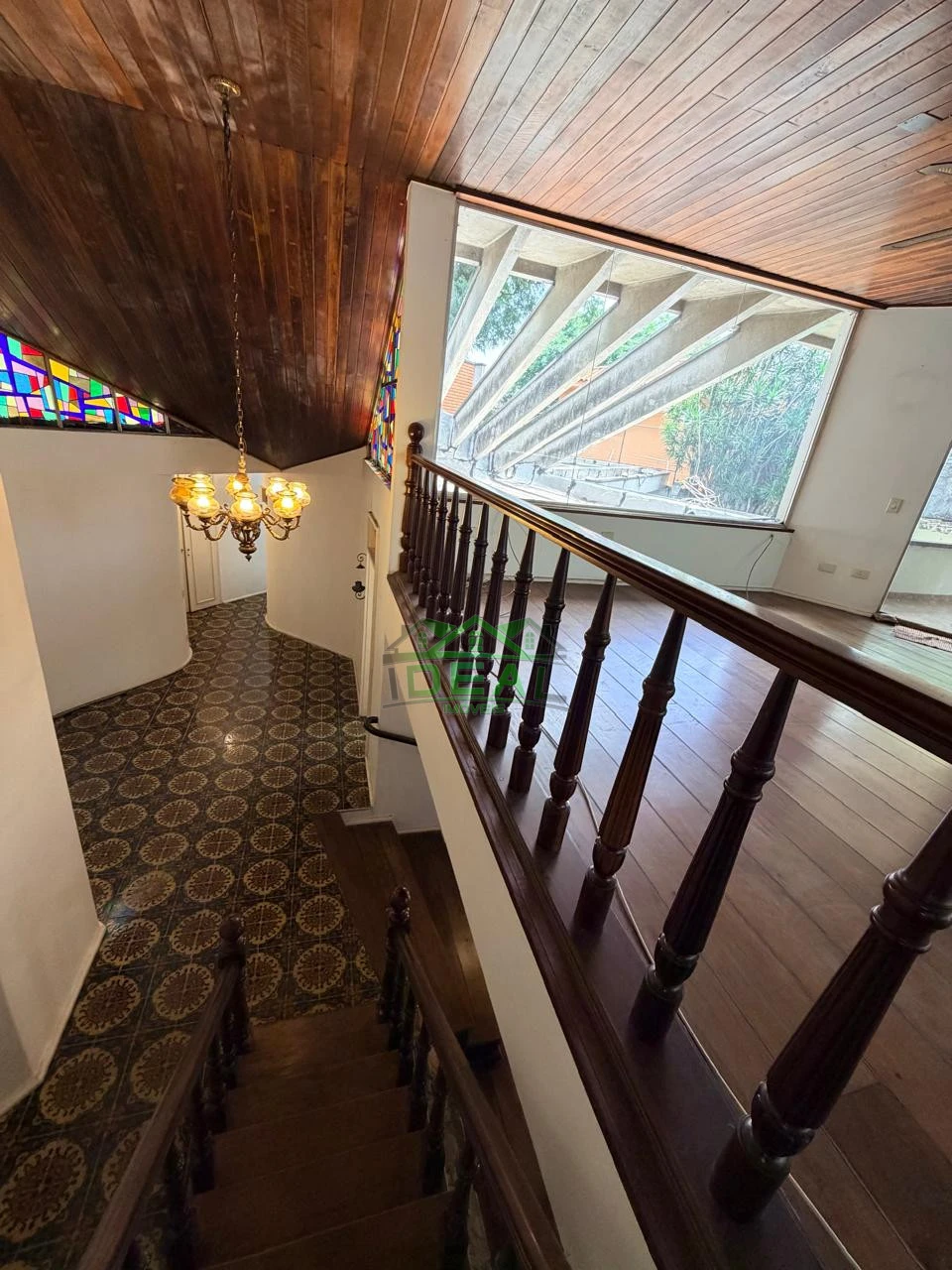 Casa para Venda no Alto de Pinheiros, 5 Dorms sendo 2 Suítes, 6 Vagas e Piscina