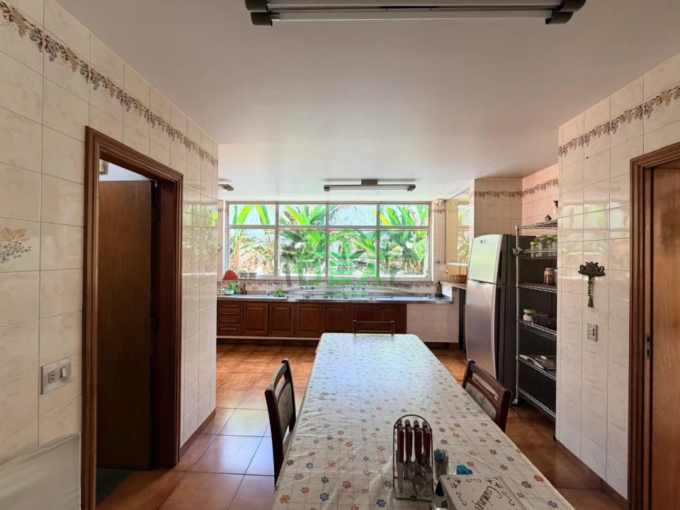 Imagens do imóveis Espaçoso Sobrado para Venda no Alto da Lapa, 4 suítes, 6 Banheiros e 6 Vagas