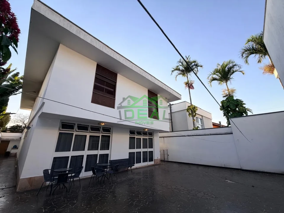 Sobrado para Venda no Alto da Lapa, Rua Tranquila e Arborizada