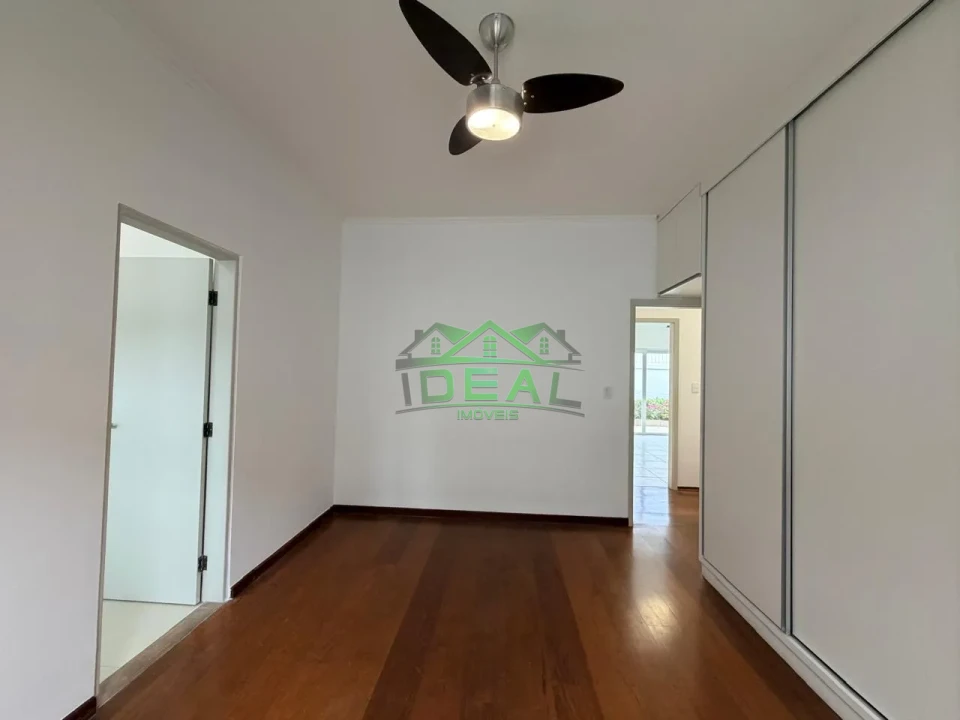 Imagens do imóveis Casa Térrea para Locação no Alto da Lapa, Rua Tranquila e Arborizada