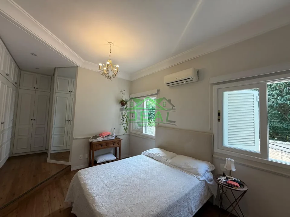 Imagens do imóveis Incomparavel Casa na Vila Madalena, 5 Suítes, 4 Vagas, Quintal e Churrasqueira