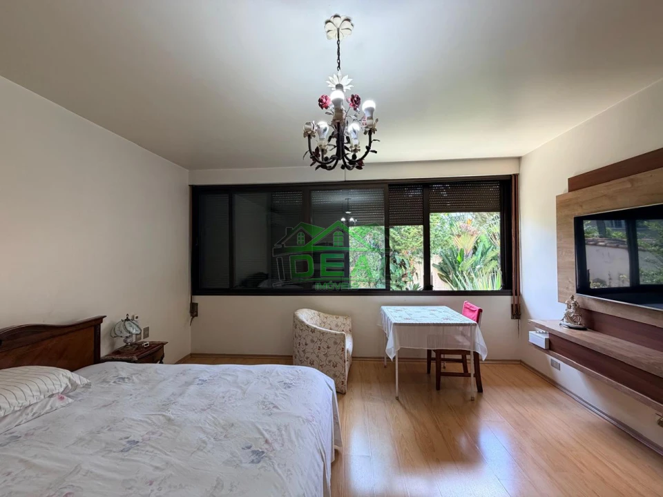 Imagens do imóveis Espaçoso Sobrado para Venda no Alto da Lapa, 4 suítes, 6 Banheiros e 6 Vagas