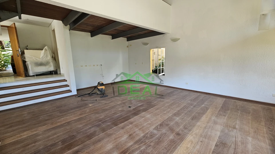 Imagens do imóveis Sobrado para alugar no Alto da Lapa, com estilo único