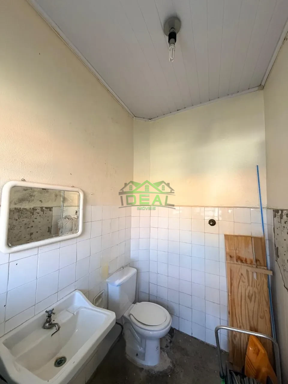 Casa Térrea para Venda no Alto da Lapa, Muito Quintal!