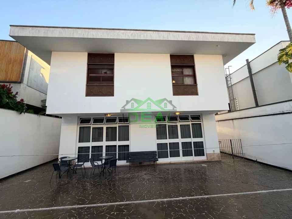 Sobrado para Venda no Alto da Lapa, Rua Tranquila e Arborizada