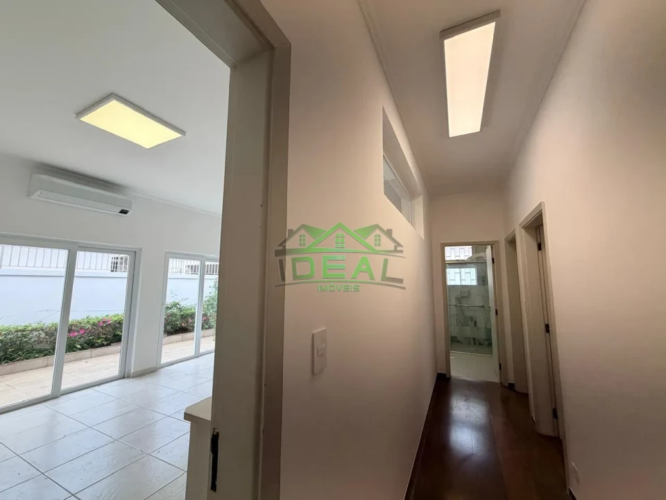 Imagens do imóveis Casa Térrea para Locação no Alto da Lapa, Rua Tranquila e Arborizada