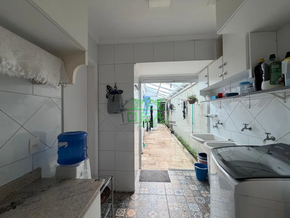 Imagens do imóveis Incomparavel Casa na Vila Madalena, 5 Suítes, 4 Vagas, Quintal e Churrasqueira