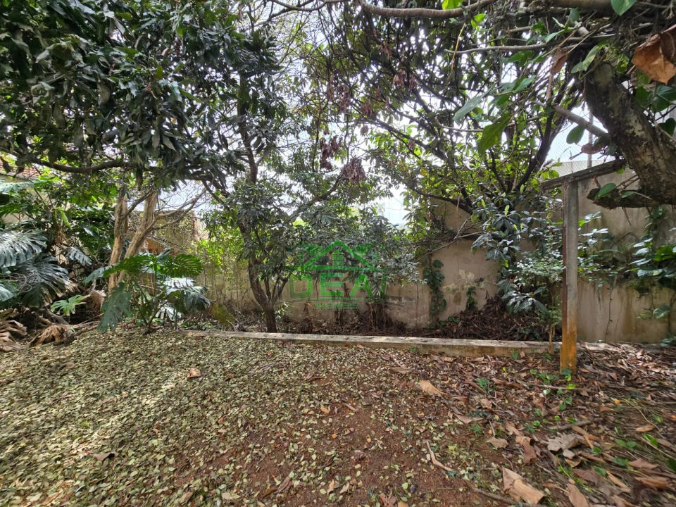 Casa Térrea disponível para Venda, com possibilidade de uso comercial ou residencial, localizada na Lapa.