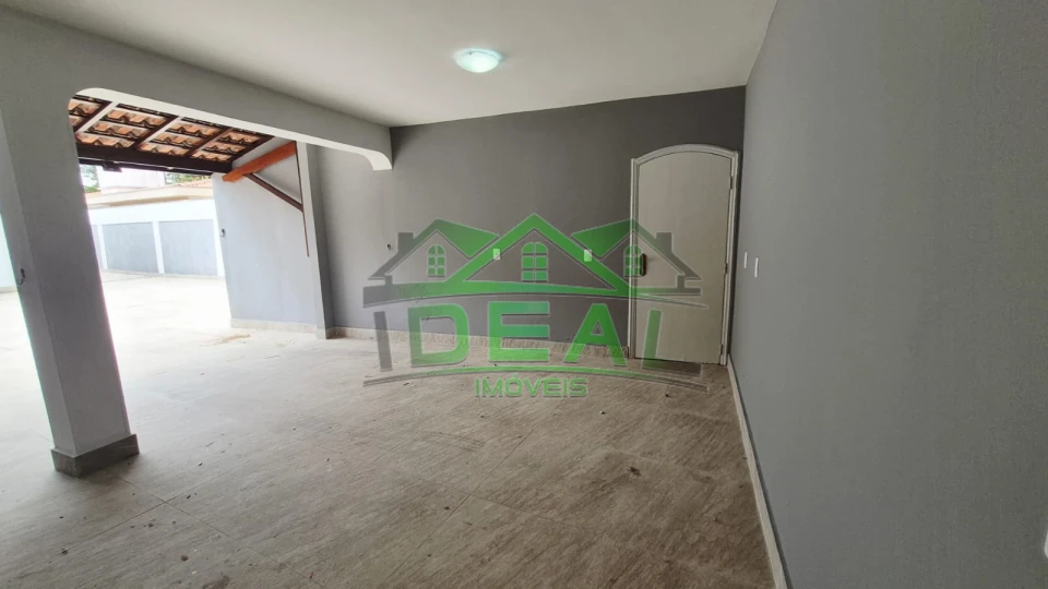 Imagens do imóveis Excelente Casa Térrea , Totalmente Reformada, 3 Suítes,4 vagas