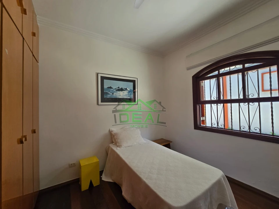 Casa Térrea para Venda no Alto de Pinheiros, 4 Dorms, 2 Suítes e 6 Vagas