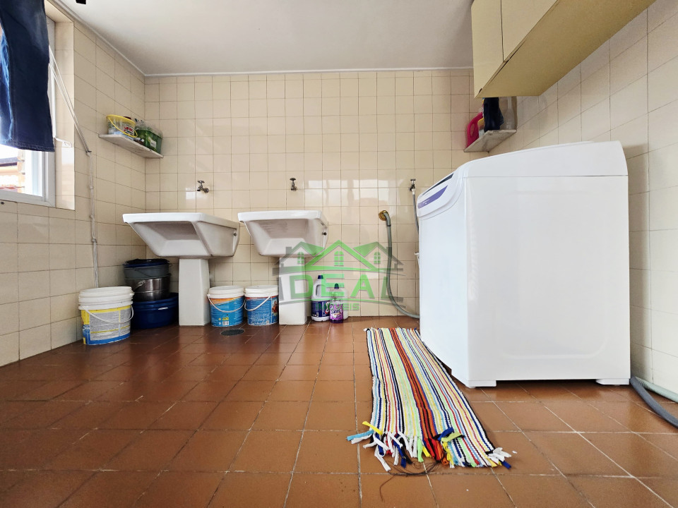 Imagens do imóveis Casa Térrea para Venda na Lapa, 4 dorm(s), 2 suite(s), 7 vaga(s), 500 m²AC e 710AT