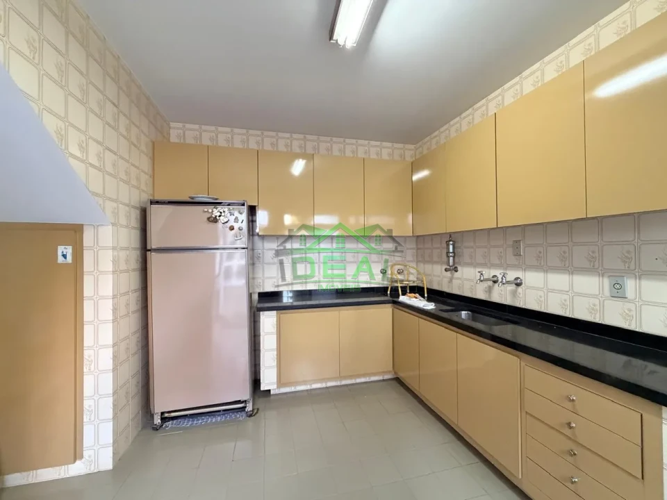 Sobrado para Venda no Alto da Lapa, Rua Tranquila e Arborizada